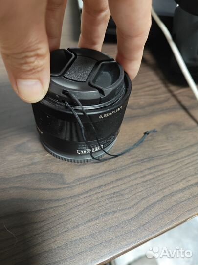 Sony e 35mm 2.8 zeizz модель: sel35f28z