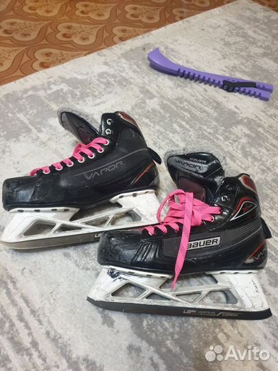 Коньки хоккейные