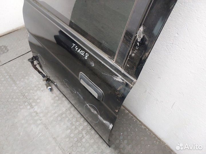 Дверь левая задняя Mitsubishi L200