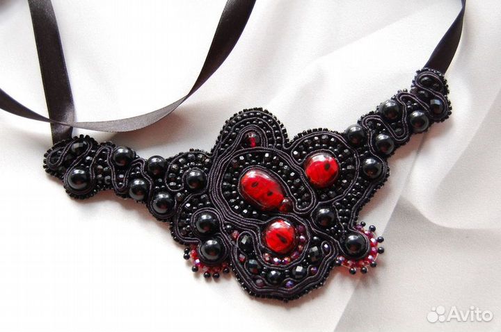 Сутажное колье