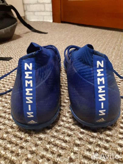 Футбольные кроссовки сороконошки