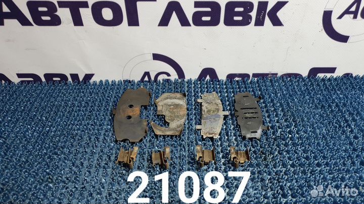 Пластины противоскрипные Toyota Vitz