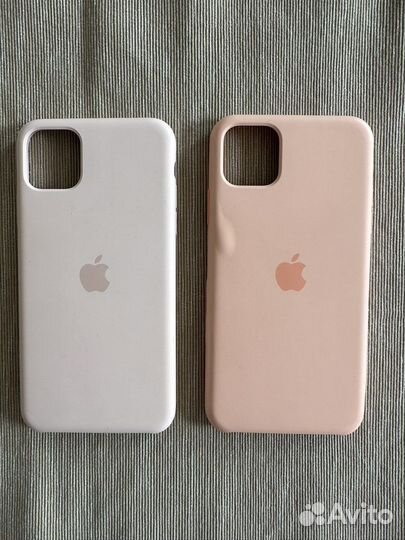 Два оригинальных чехла для iPhone 11 Pro