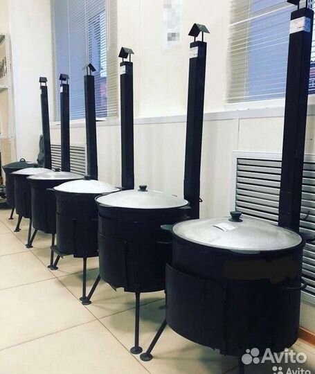 Печь под казан с трубой и дверцей