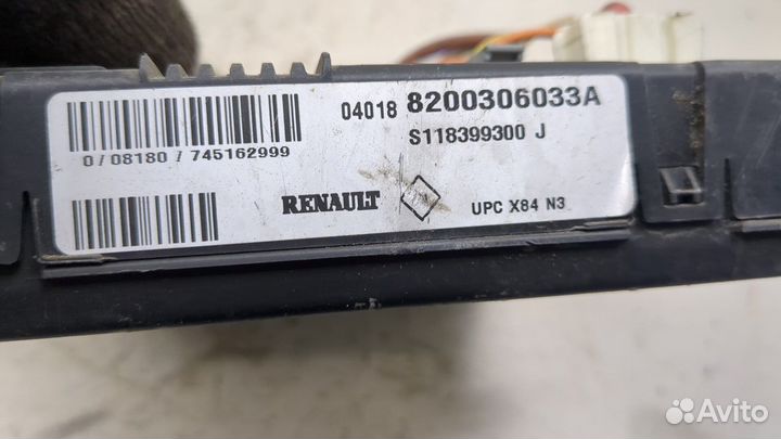 Блок предохранителей Renault Megane 2, 2004