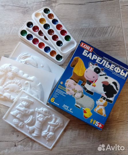 Настольная игра: гипсовый барельеф