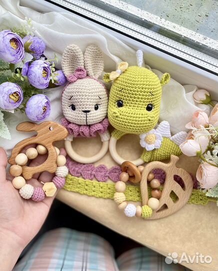 Вязанные игрушки-безопасный подарок для малыша