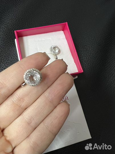 Серьги из белого золота с топазами и бриллиантами