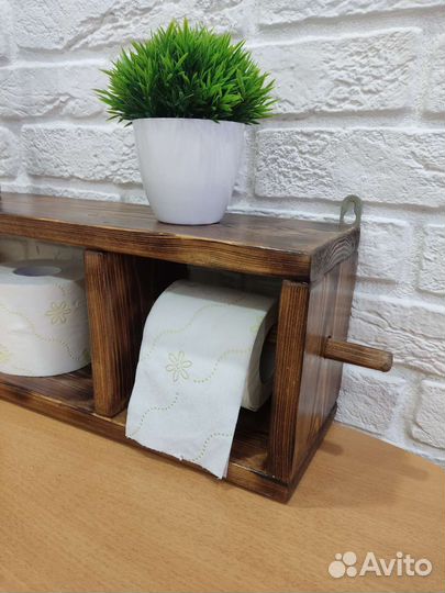 Деревянная полка в санузел