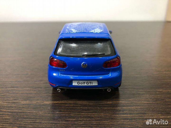 Машинка Volkswagen Golf GTI