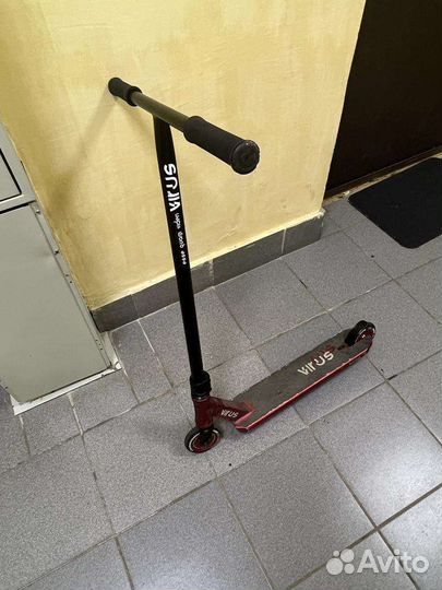 Трюковой самокат tech team virus