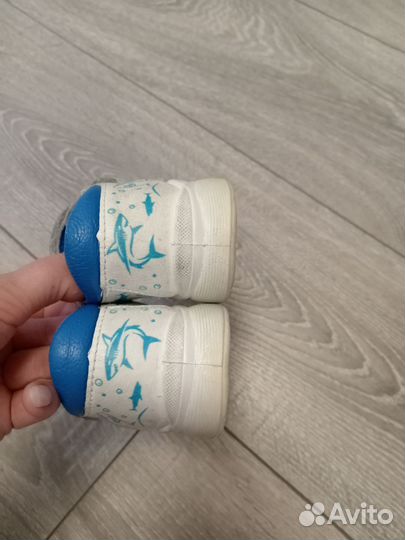 Сандалии котофей 24