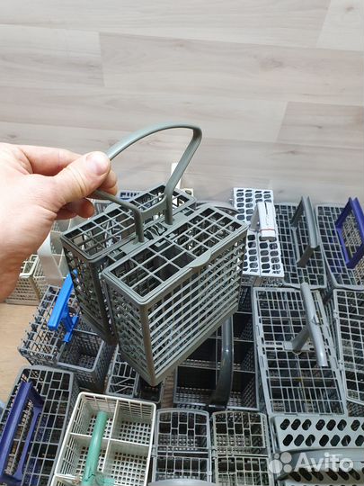 Корзины столовых приборов для посудомоечных машин