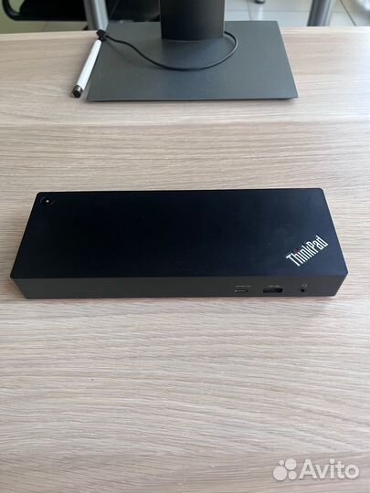 Lenovo ThinkPad Universal Thunderbolt 4 Dock