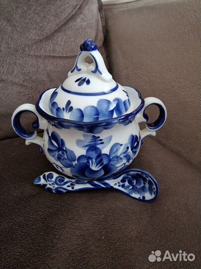 Чайник заварочный и сахарница Гжель