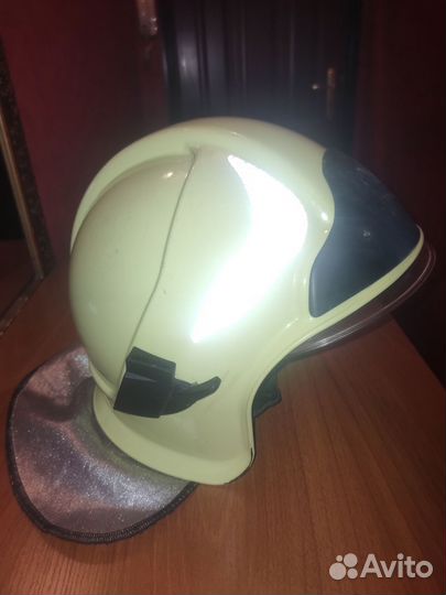 Каска пожарного