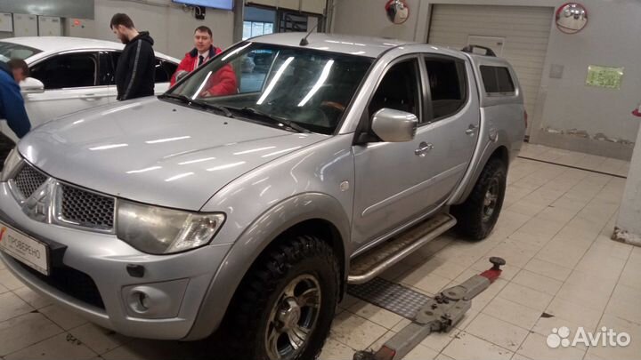 Mitsubishi L200 2.5 AT, 2012, 234 947 км