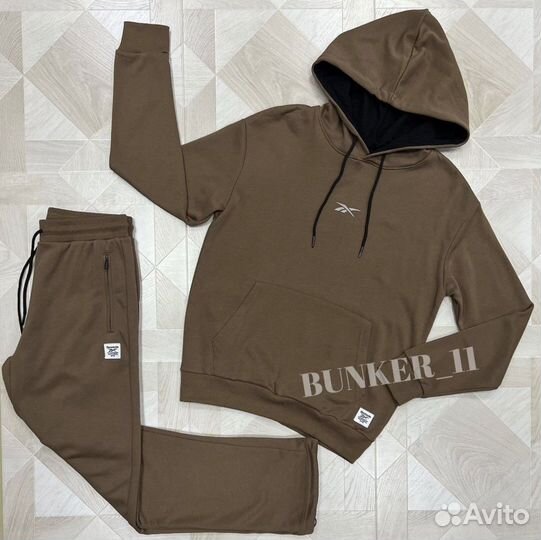 Спортивный костюм Reebok