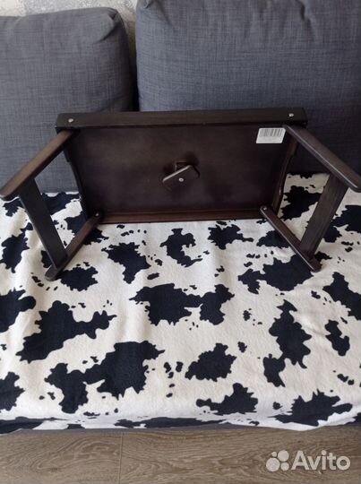 Кроватный столик