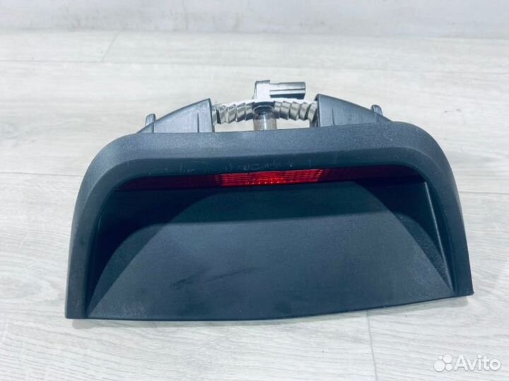 Фонарь (стоп-сигнал) Renault Logan седан K4M 2014