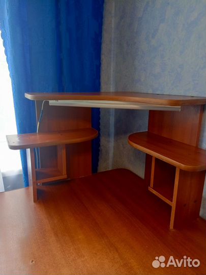 Компьютерный стол