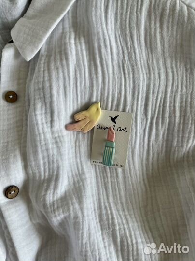 Брошь значок птичка. Ручная работа