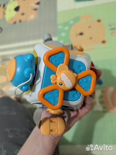 Игрушка развивающая бизикуб 9 в 1