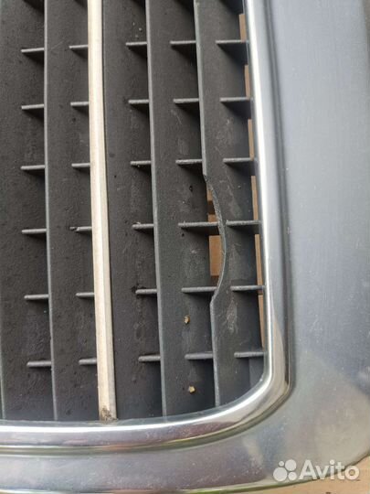 Решётка капота Мерседес 124