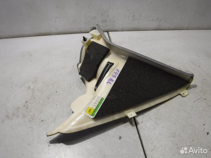 Обшивка стойки задней Volkswagen Phaeton