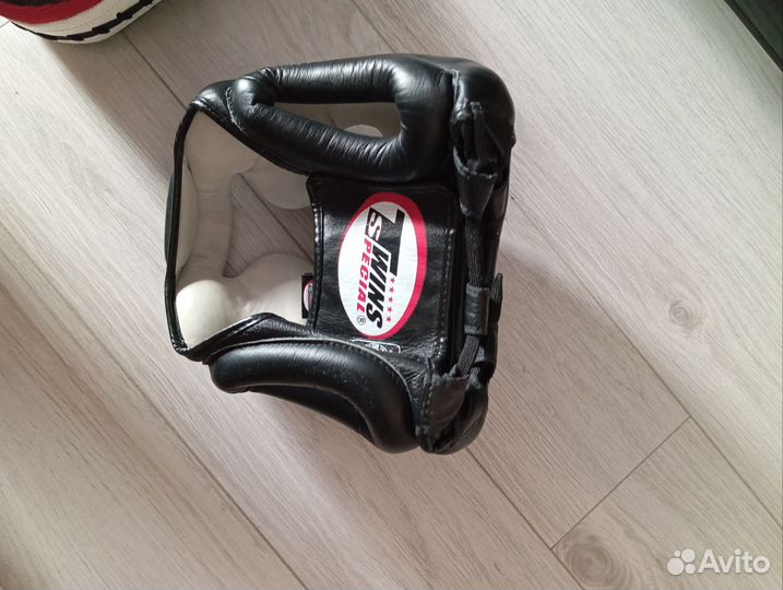 Перчатки, шлем, лапы