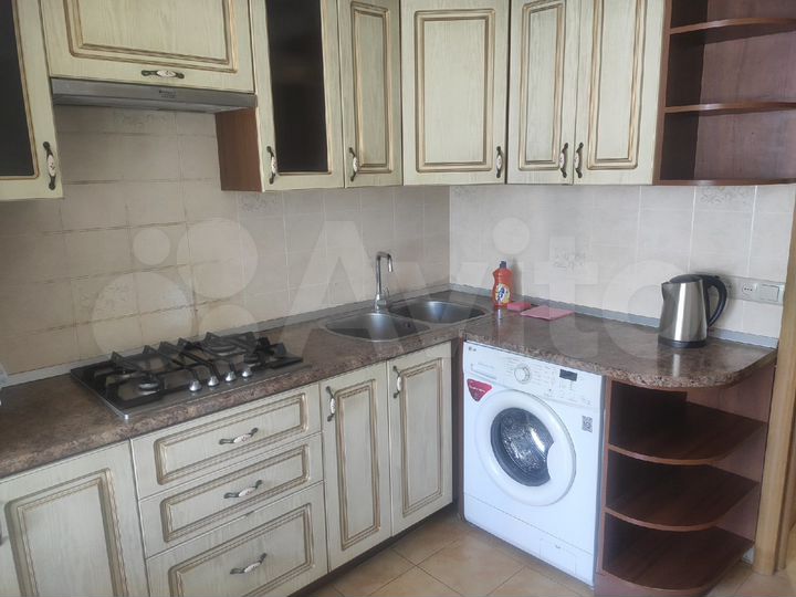 2-к. квартира, 47 м², 5/9 эт.