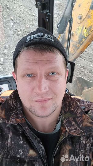 Машинист экскаватора погрузчика