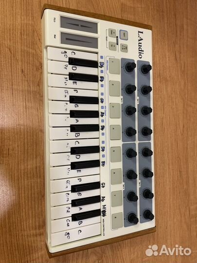 LAudio Worldemini midi-клавиатура
