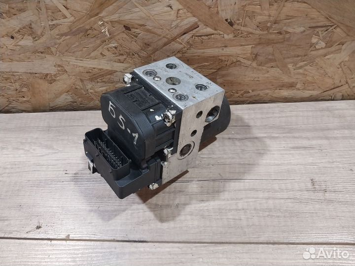 Блок ABS Volkswagen Passat B5 8E0614111