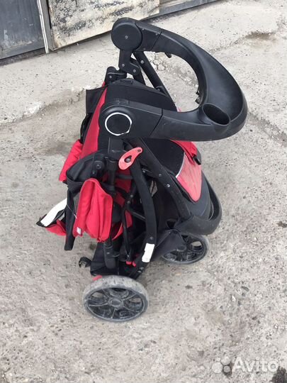 Прогулочная коляска