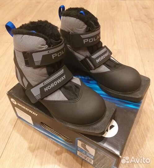 Лыжные ботинки с креплением, р.33