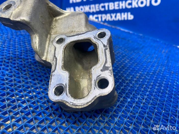 Фланец системы охлаждения Toyota Mark 2 седан