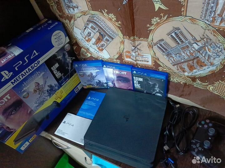 Sony playstation PS4 slim 1 tb