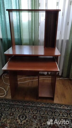 Компьютерный стол