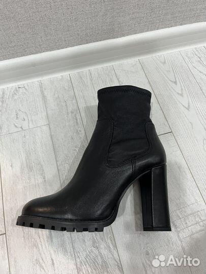 Ботильоны zara кожа новые 38 размер