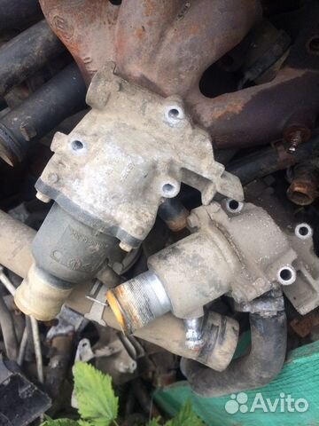 Рено Логан Симбол корпус термостата