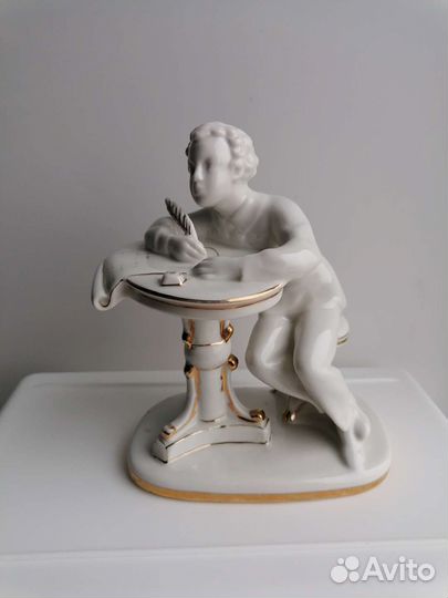 Статуэтка Пушкин