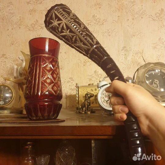 Настольные часы и статуэтки