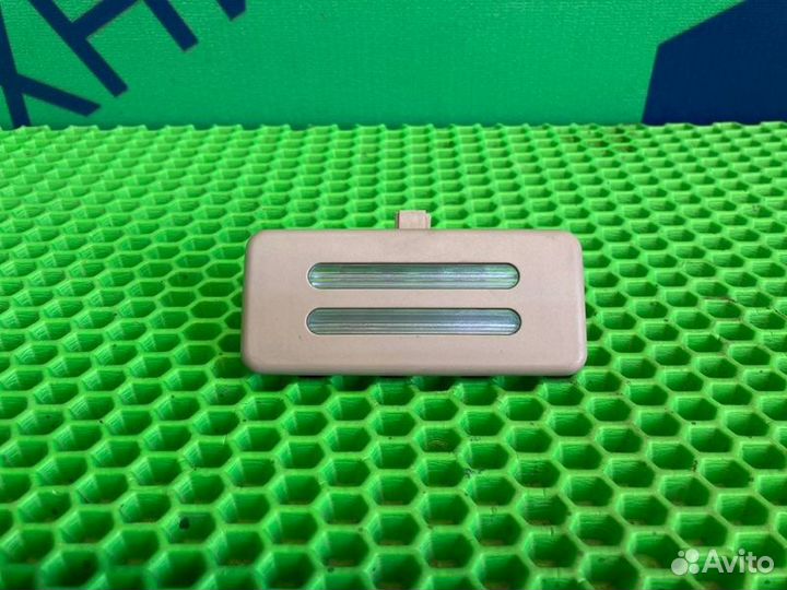 Плафон подсветки салона Bmw X5 E70 N57D30A 2012