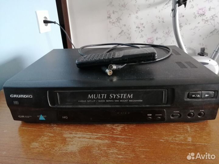 Видеомагнитофон Grundig GR522 GX4