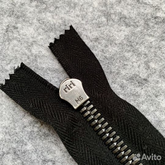 Молния металлическая riri черная 60 см