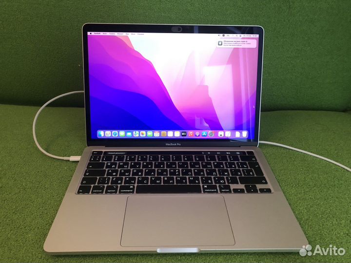 Продам MacBook Pro 13 2020 i5 16/256gb