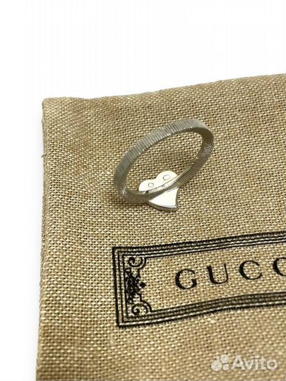 Серебряное кольцо Gucci Heart Silver Ring