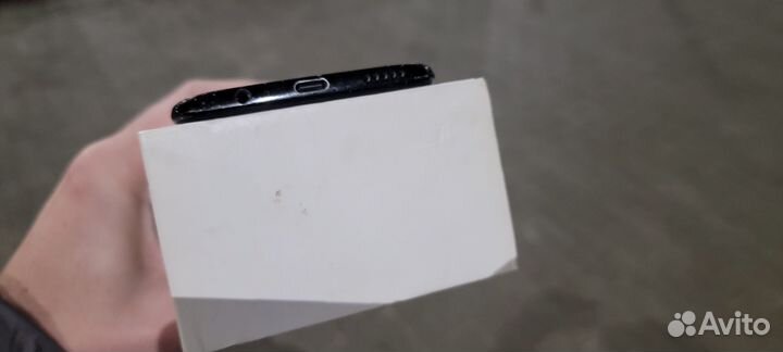 OnePlus 6, 6/64 ГБ