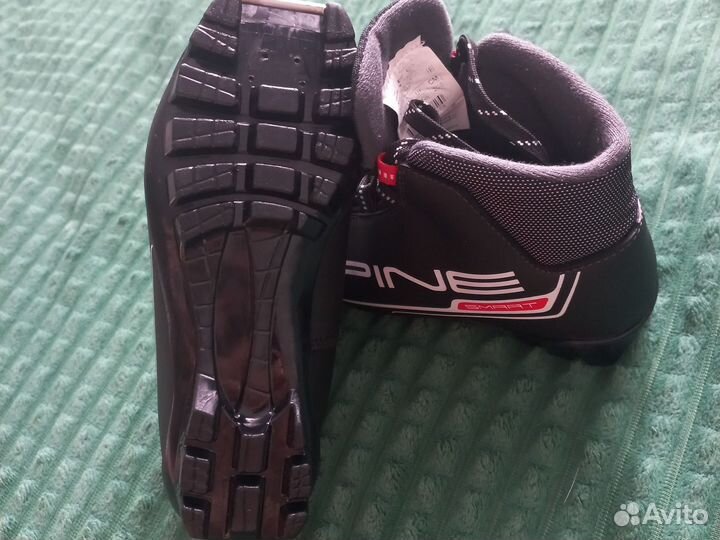 Лыжные ботинки spine